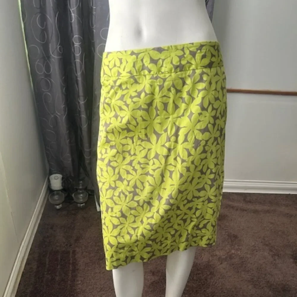 Lane Bryant Green/Taupe Floral back zip and split pencil skirt, size 20